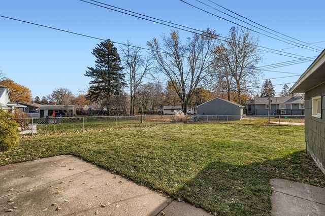 80 Sherrie Lane, Woodbury, MN 55125