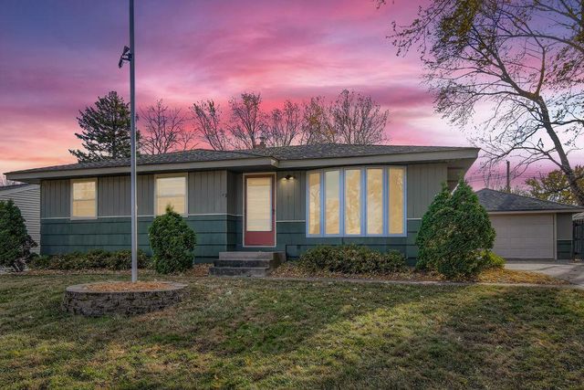 80 Sherrie Lane, Woodbury, MN 55125