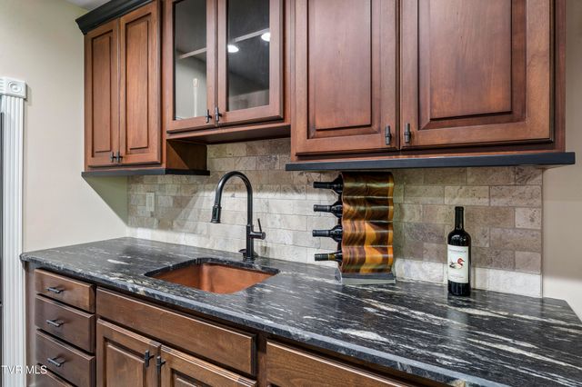 405 Harbor Approach, Johnson City, TN 37601