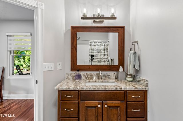 405 Harbor Approach, Johnson City, TN 37601
