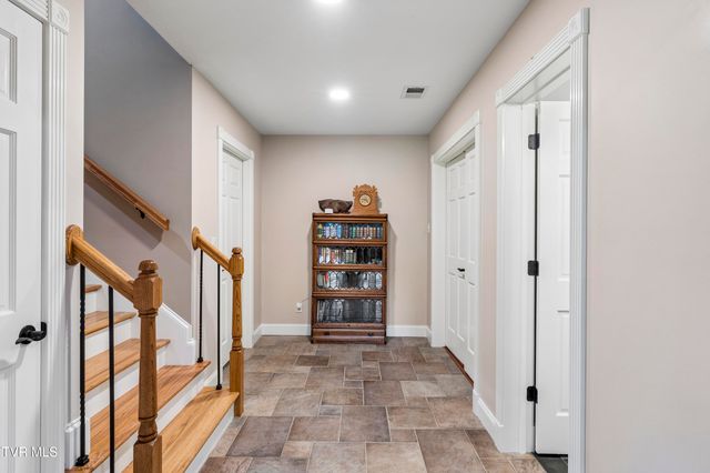 405 Harbor Approach, Johnson City, TN 37601