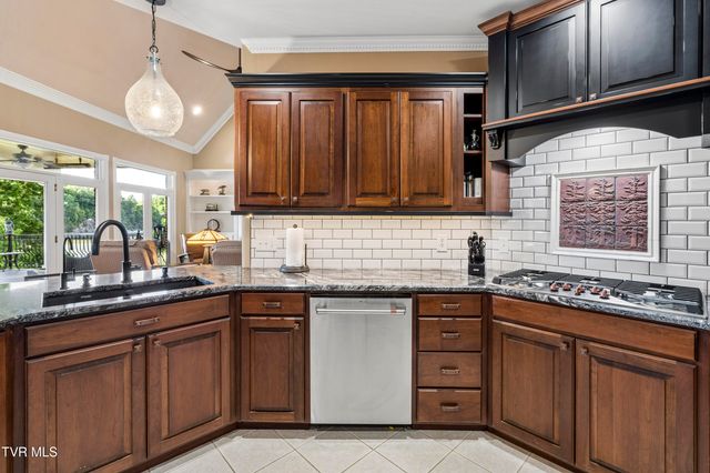 405 Harbor Approach, Johnson City, TN 37601