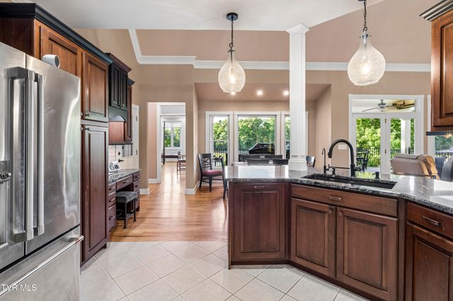 405 Harbor Approach, Johnson City, TN 37601