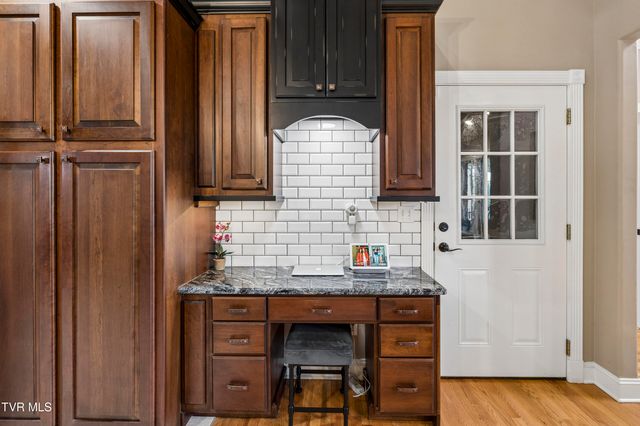 405 Harbor Approach, Johnson City, TN 37601