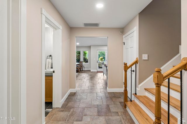 405 Harbor Approach, Johnson City, TN 37601