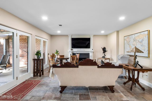 405 Harbor Approach, Johnson City, TN 37601