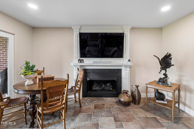 405 Harbor Approach, Johnson City, TN 37601
