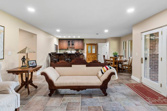 405 Harbor Approach, Johnson City, TN 37601