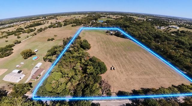 242 Oak Hill Road, Van Alstyne, TX 75495