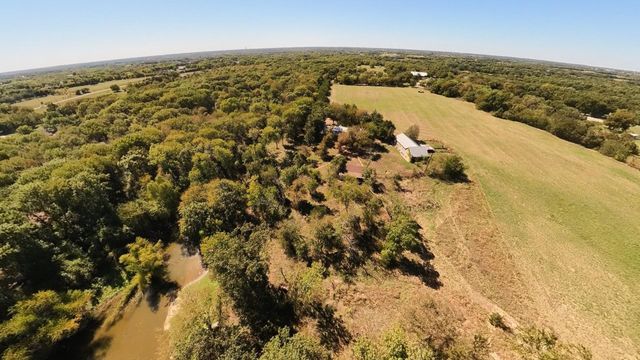 242 Oak Hill Road, Van Alstyne, TX 75495