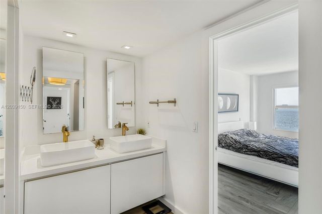 11111 Biscayne Boulevard 8C, Miami, FL 33181