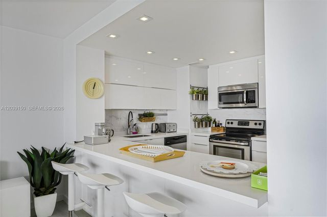 11111 Biscayne Boulevard 8C, Miami, FL 33181