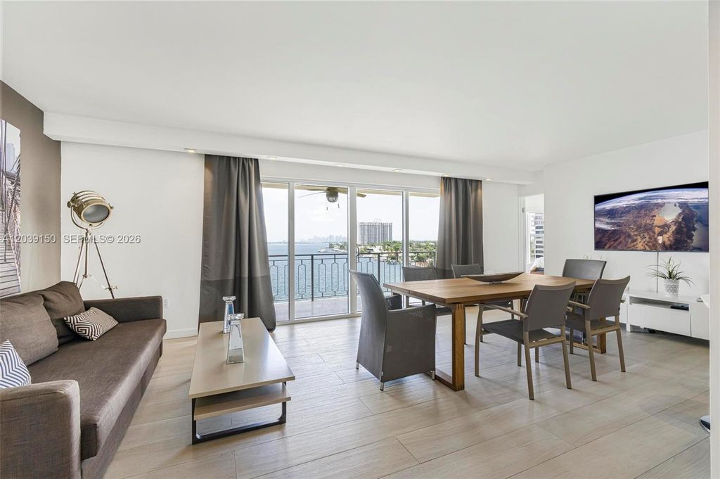 11111 Biscayne Boulevard 8C, Miami, FL 33181