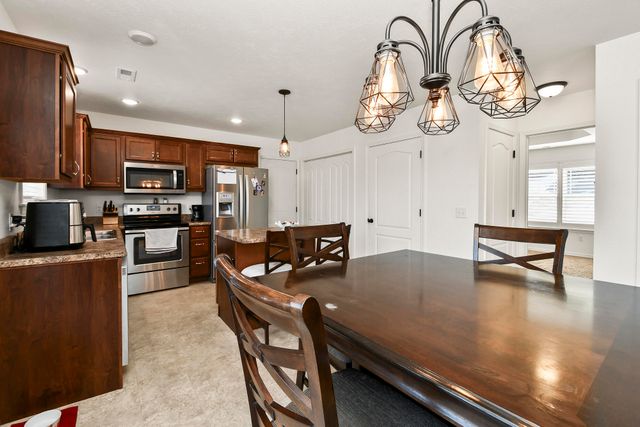 406 Spring Meadow Parkway, Branson, MO 65616