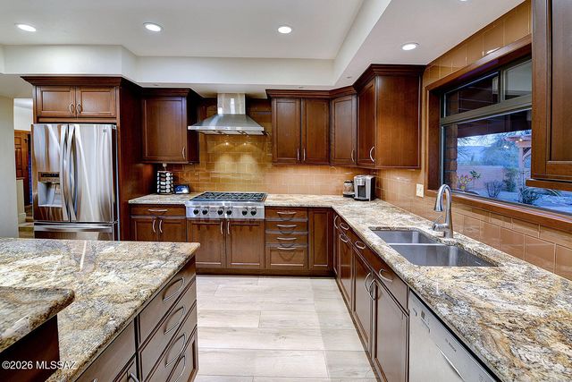 8230 E Ridgewood Drive, Tucson, AZ 85750