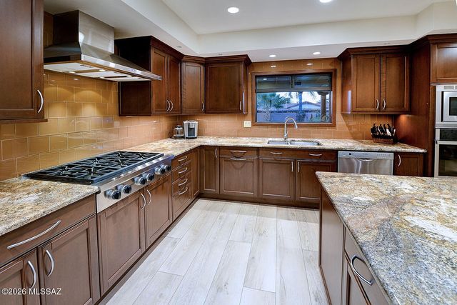 8230 E Ridgewood Drive, Tucson, AZ 85750