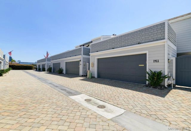 1411 1 Street, Coronado, CA 92118