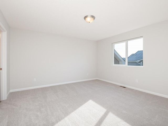 938 Prestwick Drive, Belle Plaine, MN 56011