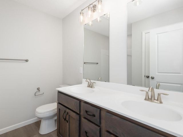 938 Prestwick Drive, Belle Plaine, MN 56011