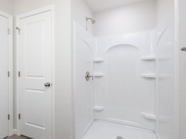 938 Prestwick Drive, Belle Plaine, MN 56011