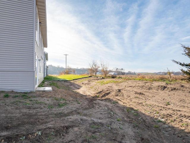 938 Prestwick Drive, Belle Plaine, MN 56011