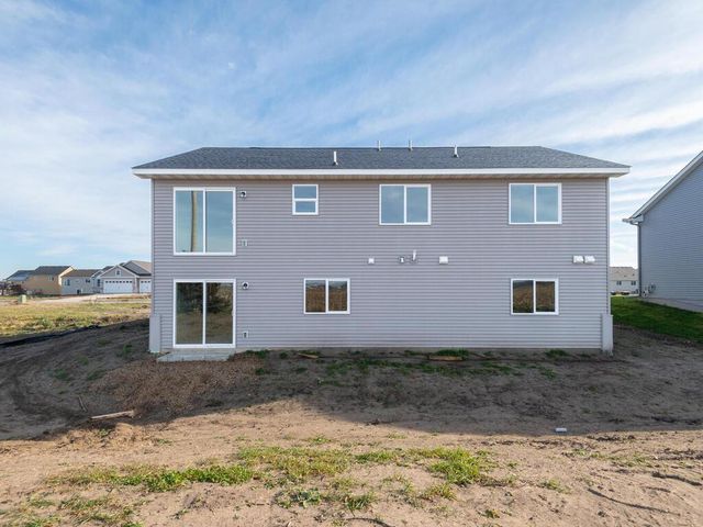 938 Prestwick Drive, Belle Plaine, MN 56011