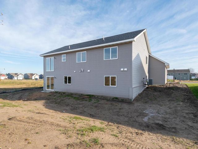 938 Prestwick Drive, Belle Plaine, MN 56011