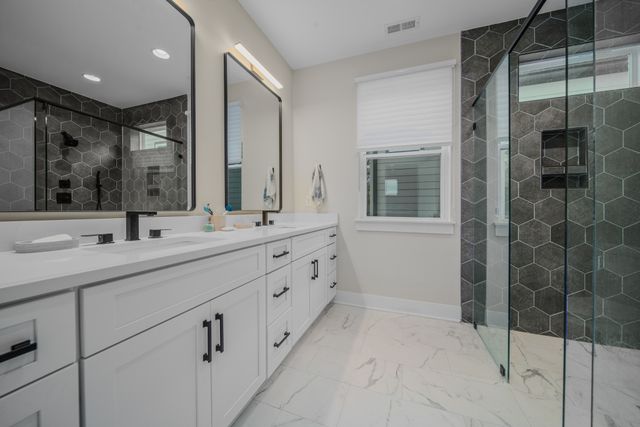 3109A Curtis St, Nashville, TN 37218