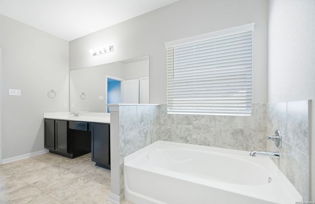 8907 Arundal Garden, Converse, TX 78109