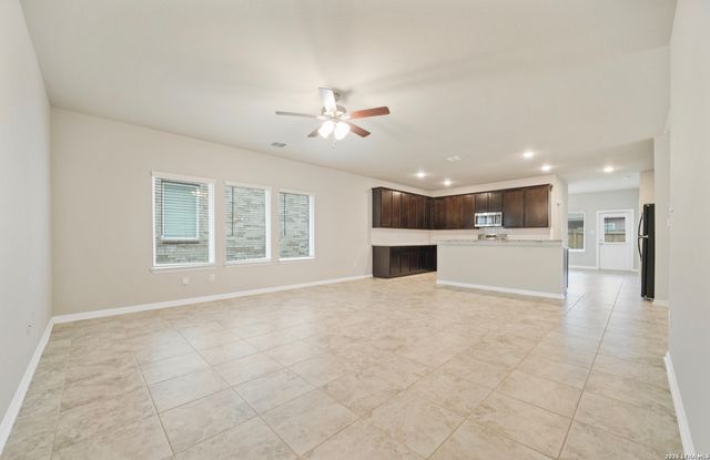 8907 Arundal Garden, Converse, TX 78109