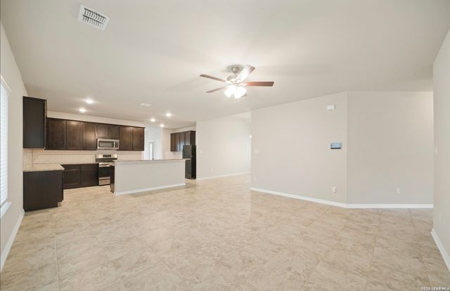 8907 Arundal Garden, Converse, TX 78109