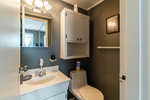 288 Regency Park Dr 288, Agawam, MA 01001