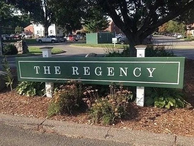 288 Regency Park Dr 288, Agawam, MA 01001