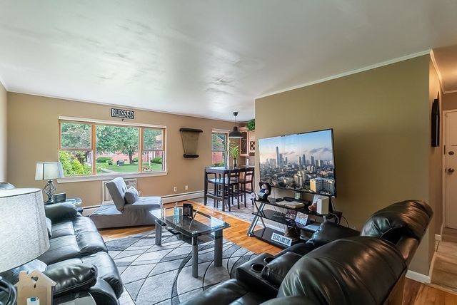 288 Regency Park Dr 288, Agawam, MA 01001