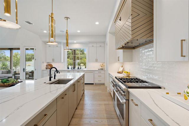 17213 MORNING GROVE LN, Austin, TX 78738