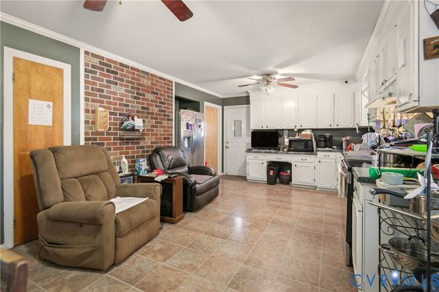 3124 W Hundred Rd, Chester, VA 23831