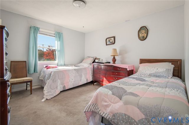 3124 W Hundred Rd, Chester, VA 23831