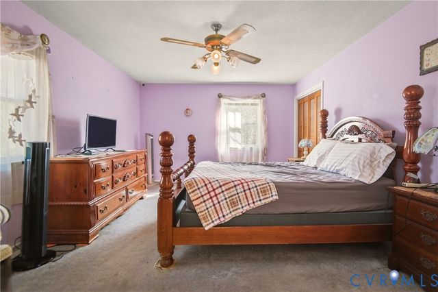 3124 W Hundred Rd, Chester, VA 23831