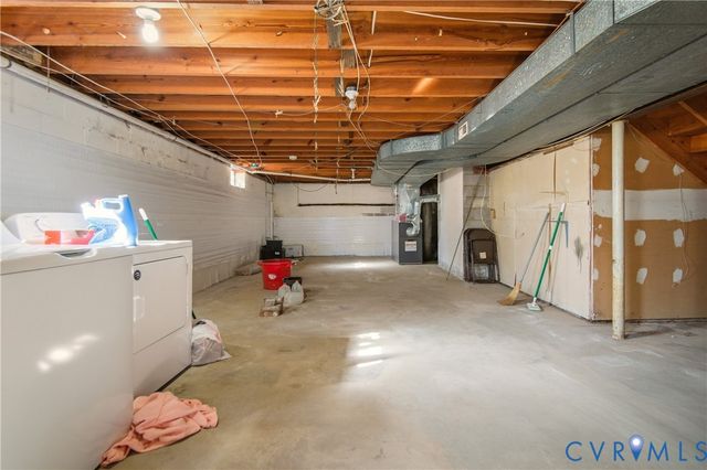 3124 W Hundred Rd, Chester, VA 23831