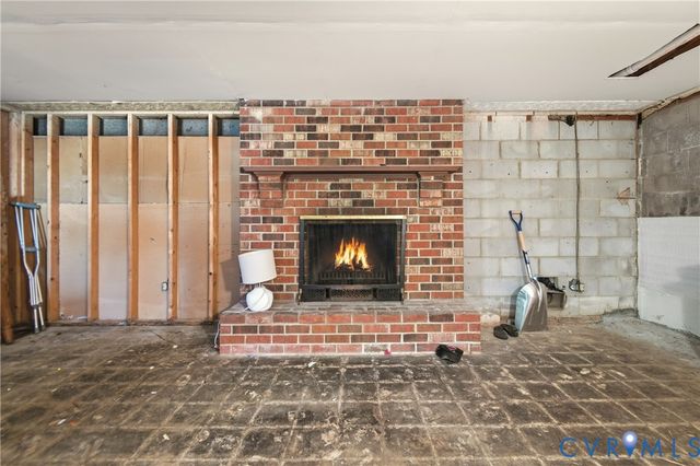 3124 W Hundred Rd, Chester, VA 23831