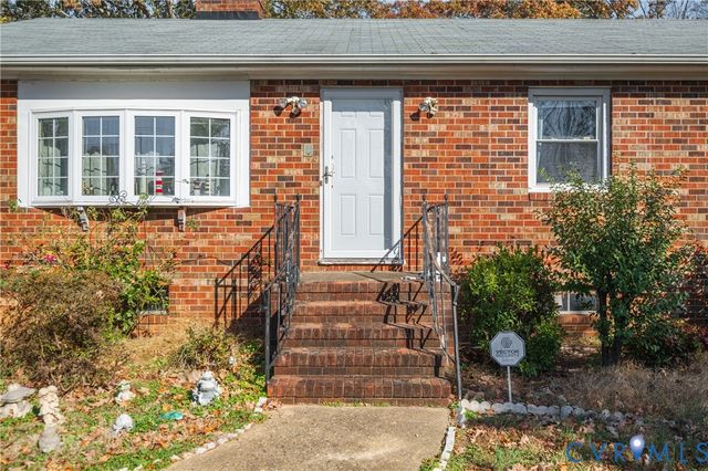 3124 W Hundred Rd, Chester, VA 23831