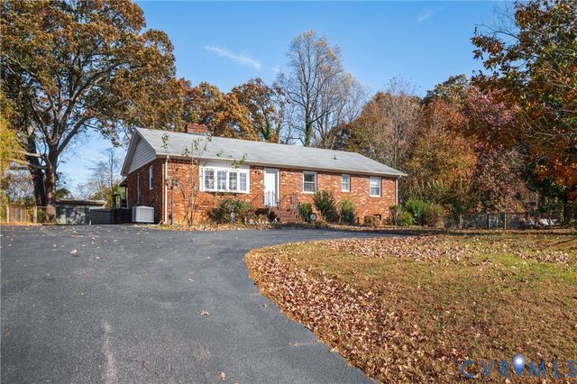 3124 W Hundred Rd, Chester, VA 23831