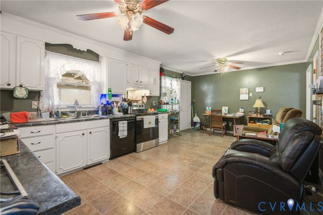 3124 W Hundred Rd, Chester, VA 23831