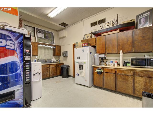 1205 INGALLS St, Vancouver, WA 98660