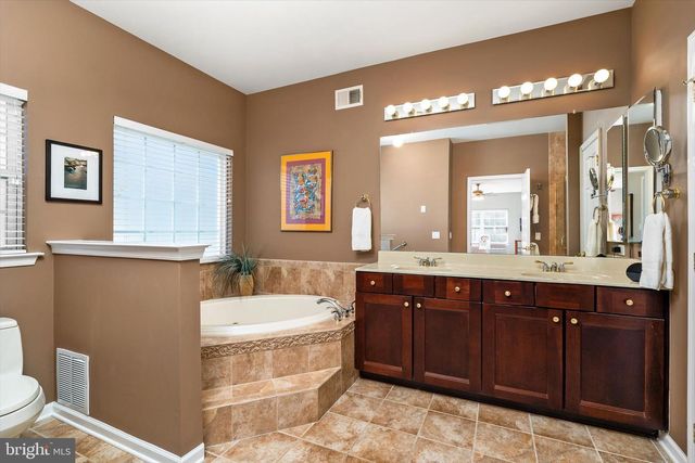 109 FONTAINE CT, Monroe Township, NJ 08831