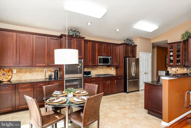 109 FONTAINE CT, Monroe Township, NJ 08831