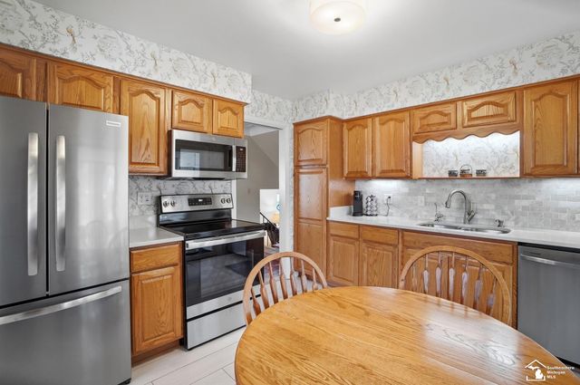 3415 Woodmont Drive, Lambertville, MI 48144