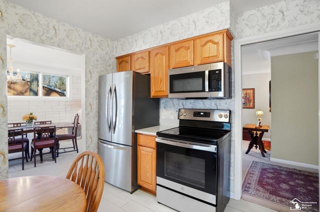 3415 Woodmont Drive, Lambertville, MI 48144