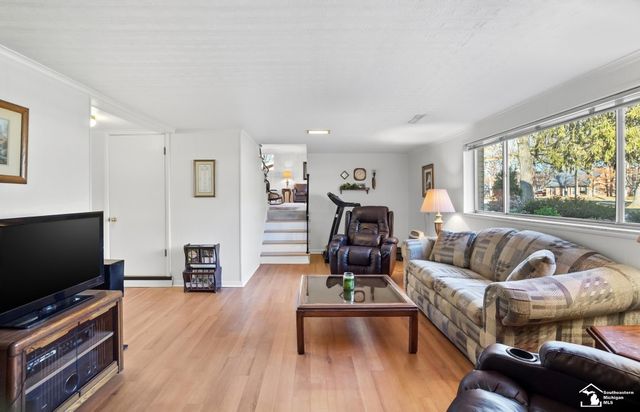 3415 Woodmont Drive, Lambertville, MI 48144