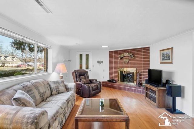 3415 Woodmont Drive, Lambertville, MI 48144